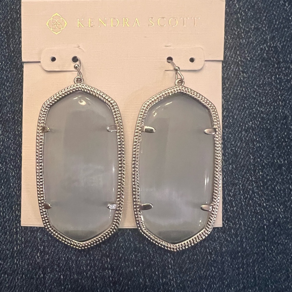 Kendra Scott Danielle earrings